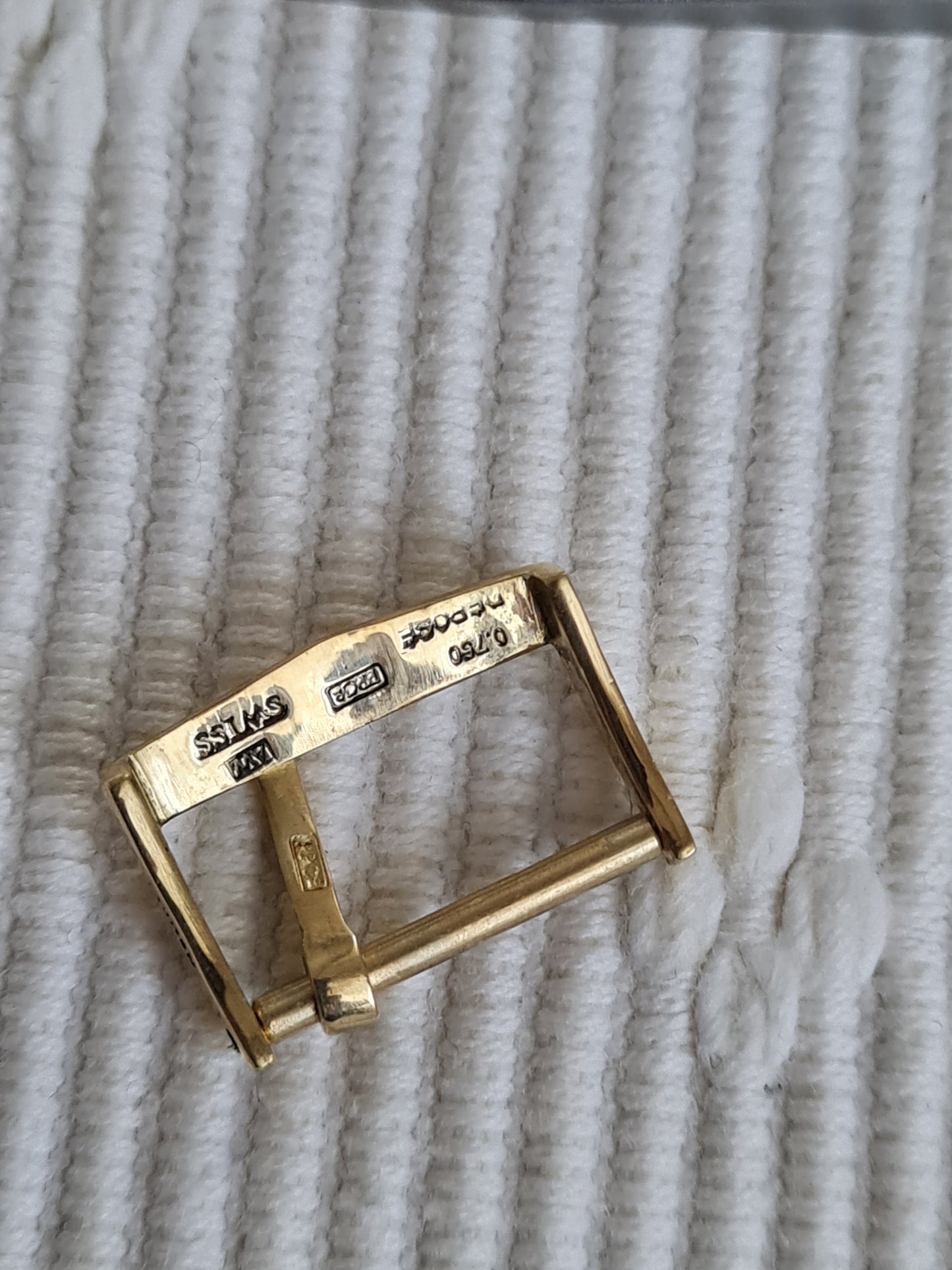 PATEK PHILIPPE ( STAMPED DEPOSE GENEVE ) YELLOW GOLD 0.750 WATCH BUCKLE